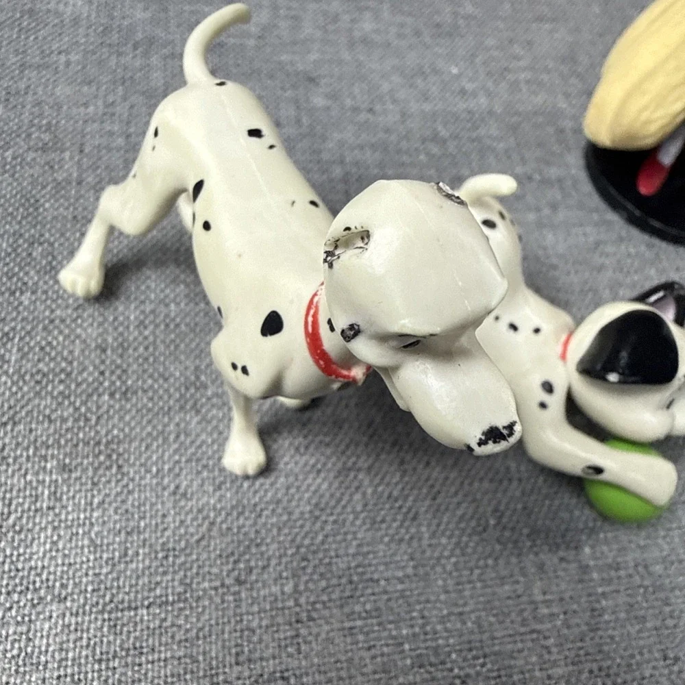 Disney 101 Dalmatians Figures Lot Of 7 Cruella de Vil, With 6 Puppies
